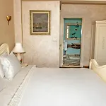 Swan - Adult Only Hotel