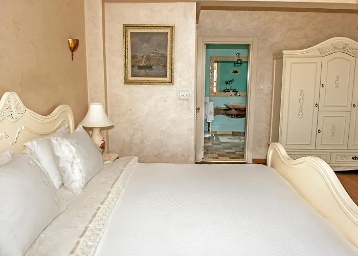 Swan - Adult Only Hotel